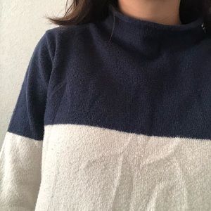 Mid turtle neck sweater